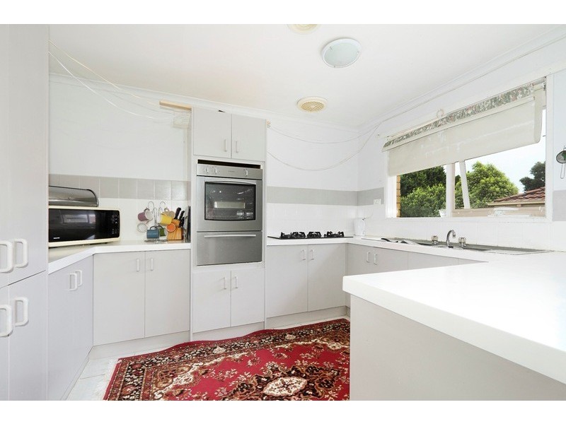 14 Lesley Drive, Hampton Park VIC 3976