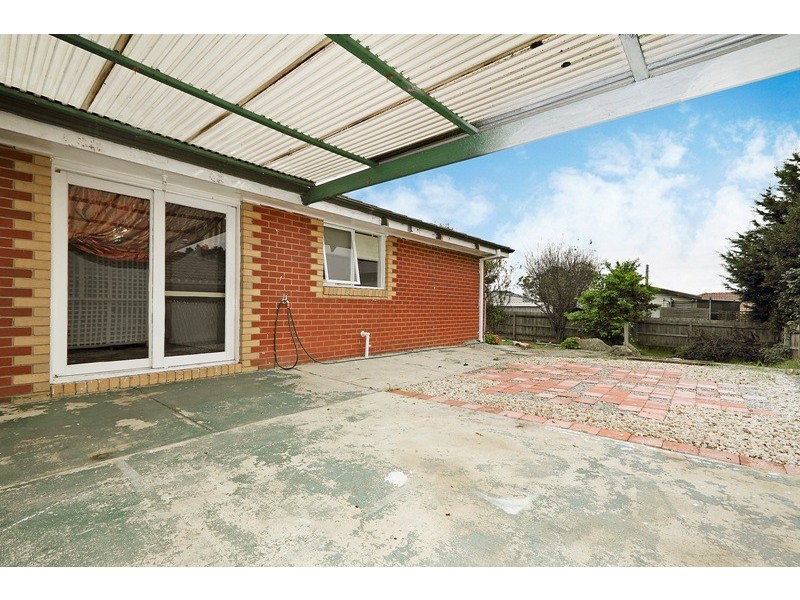 14 Lesley Drive, Hampton Park VIC 3976