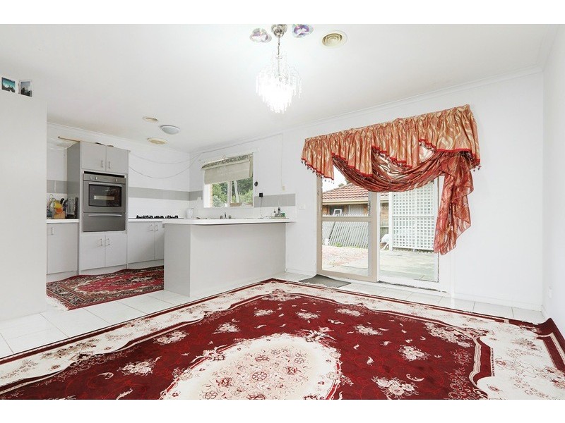 14 Lesley Drive, Hampton Park VIC 3976