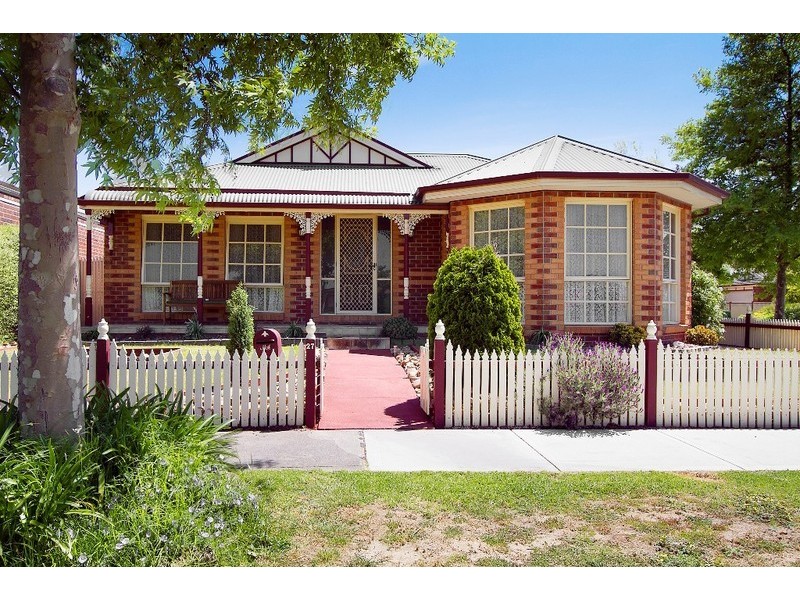 27 Park Square, Narre Warren South VIC 3805