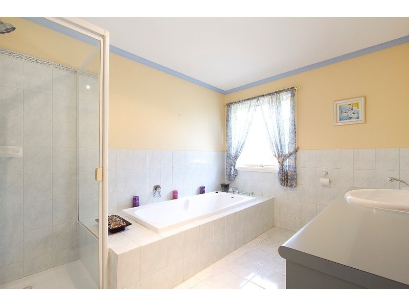 27 Park Square, Narre Warren South VIC 3805