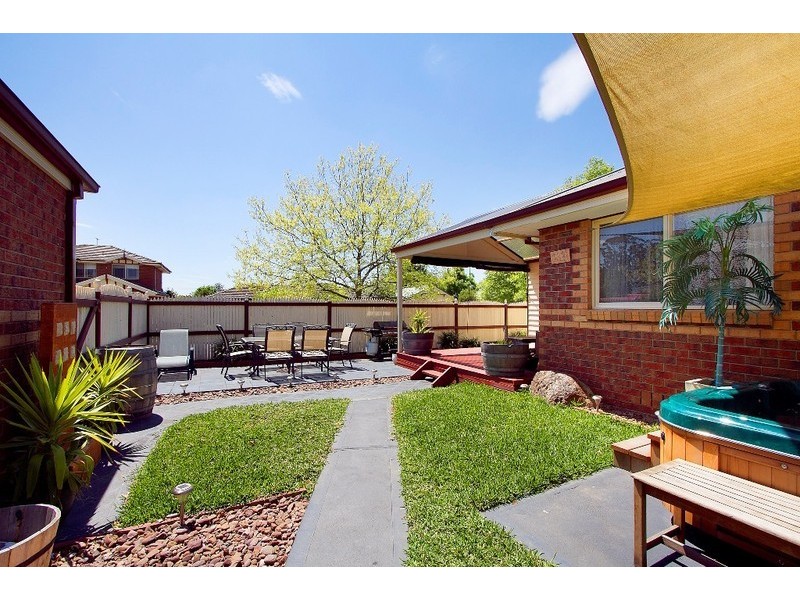 27 Park Square, Narre Warren South VIC 3805