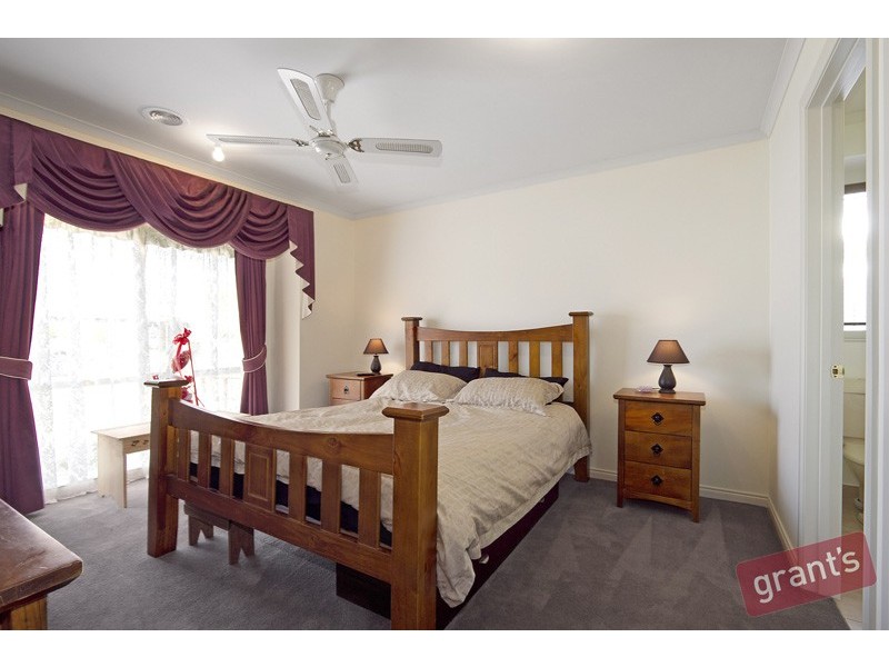 29 Warrenwood Place, Narre Warren VIC 3805