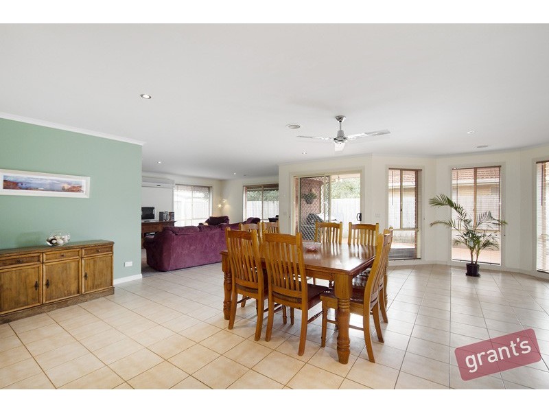 29 Warrenwood Place, Narre Warren VIC 3805