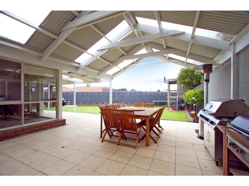 8 Plough Rise, Narre Warren South VIC 3805