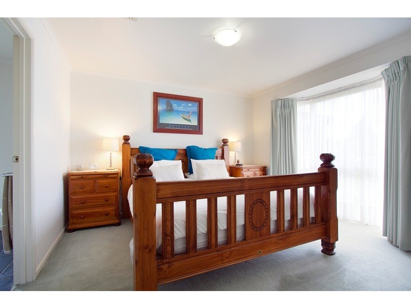 8 Plough Rise, Narre Warren South VIC 3805