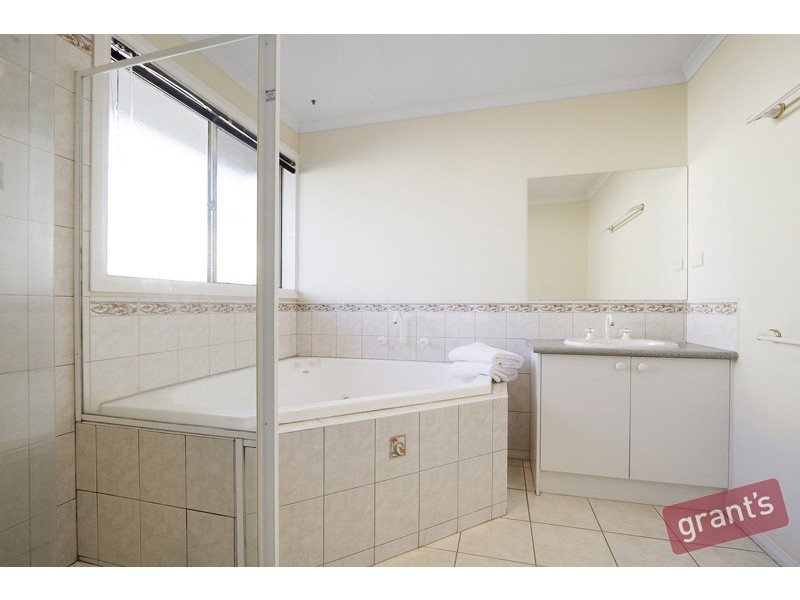 212 Ormond Road, Narre Warren South VIC 3805