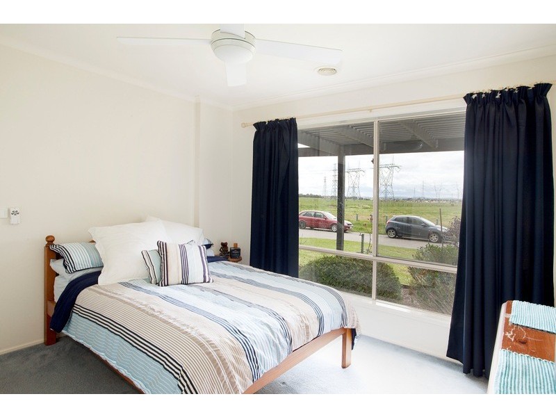 28 St Georges Road, Narre Warren South VIC 3805