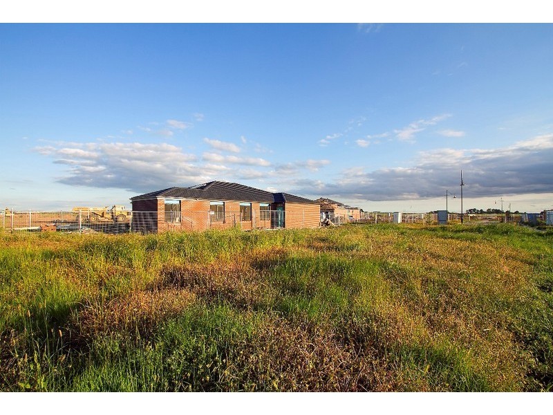 Lot 703 Vanessa Circuit, Pakenham VIC 3810