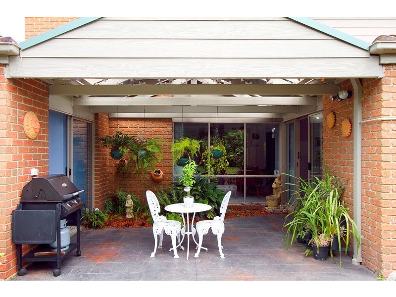 36 Lake View Drive, Narre Warren South VIC 3805