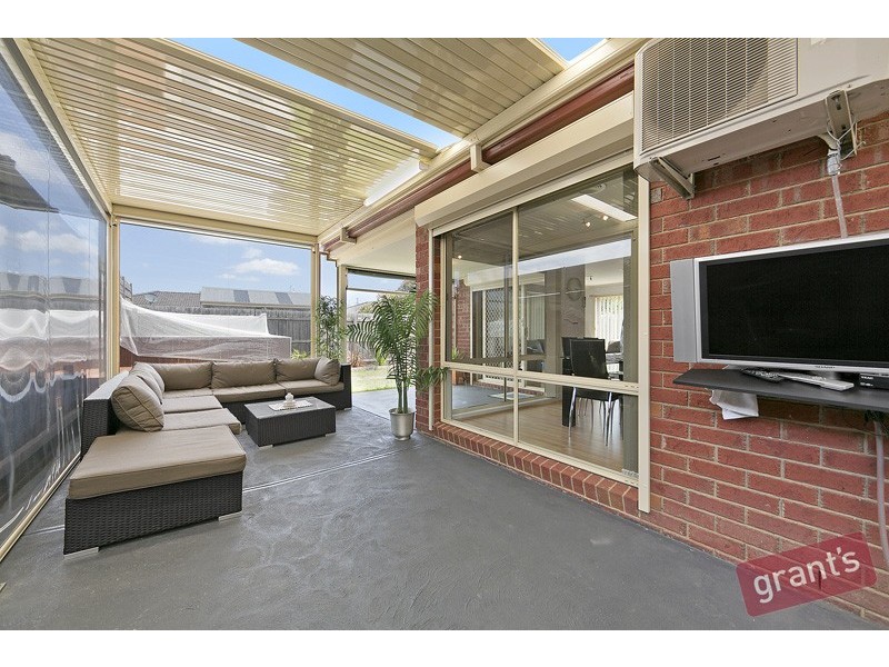 37 Lochard Terrace, Narre Warren South VIC 3805