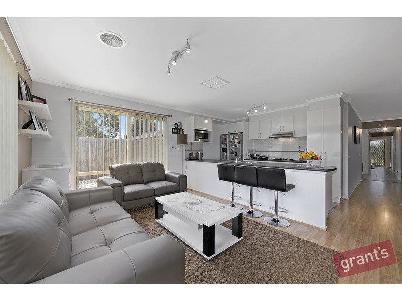 37 Lochard Terrace, Narre Warren South VIC 3805