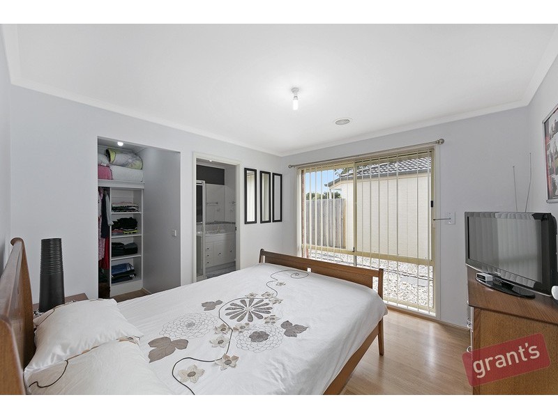 37 Lochard Terrace, Narre Warren South VIC 3805