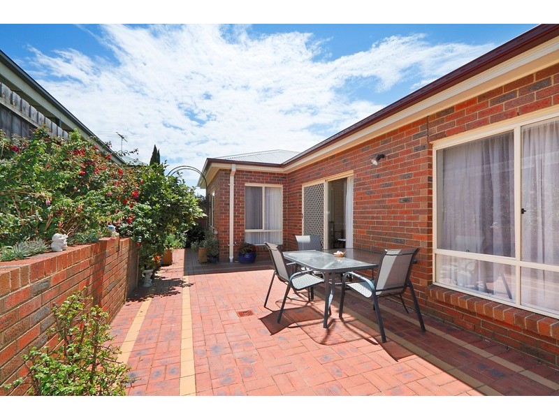 2 Moonbeam Close, Narre Warren South VIC 3805