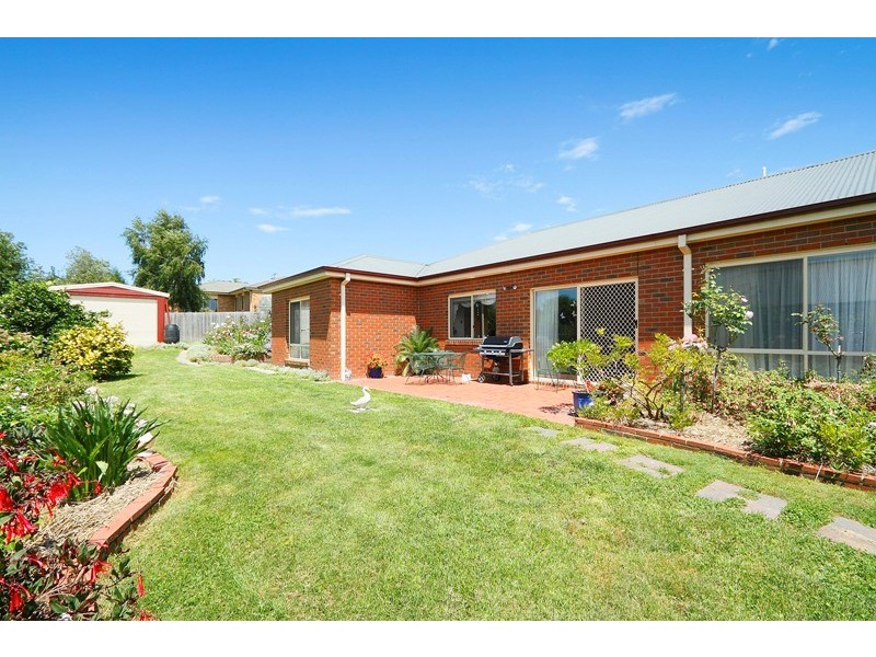 2 Moonbeam Close, Narre Warren South VIC 3805