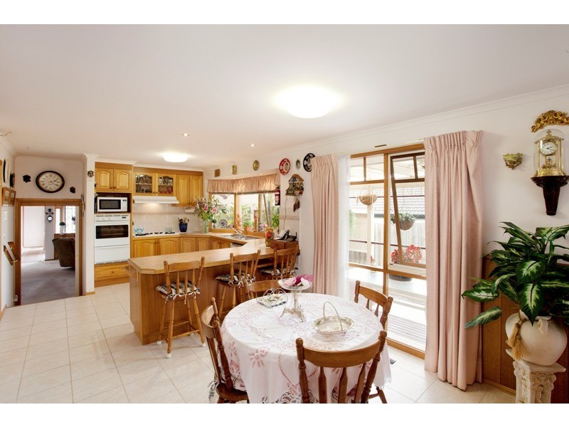 13 Oakleaf Place, Narre Warren South VIC 3805