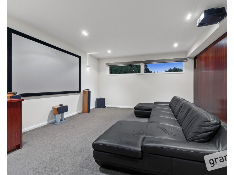 17-18 Carolyn Close, Narre Warren North VIC 3804