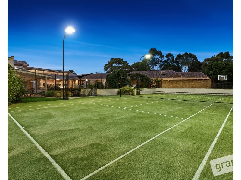 17-18 Carolyn Close, Narre Warren North VIC 3804
