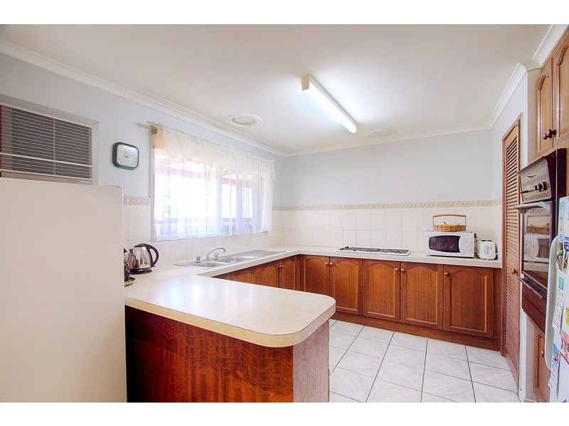 38 Heatherlea Crescent, Narre Warren VIC 3805