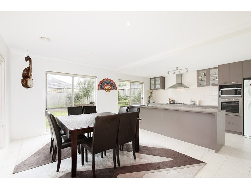 18 Clendon Street, Berwick VIC 3806