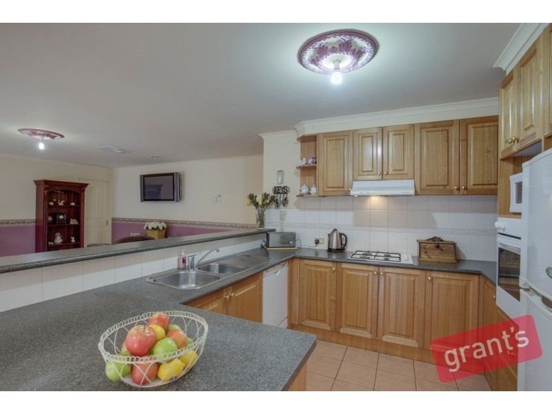 12 Ashmore Avenue, Narre Warren South VIC 3805