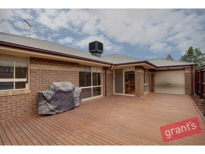 12 Ashmore Avenue, Narre Warren South VIC 3805