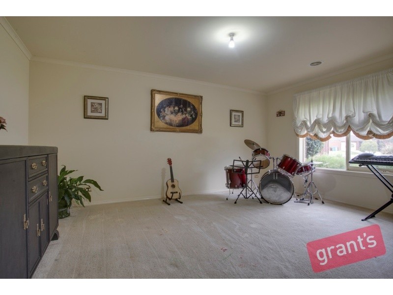 12 Ashmore Avenue, Narre Warren South VIC 3805