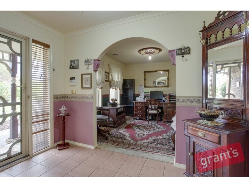 12 Ashmore Avenue, Narre Warren South VIC 3805