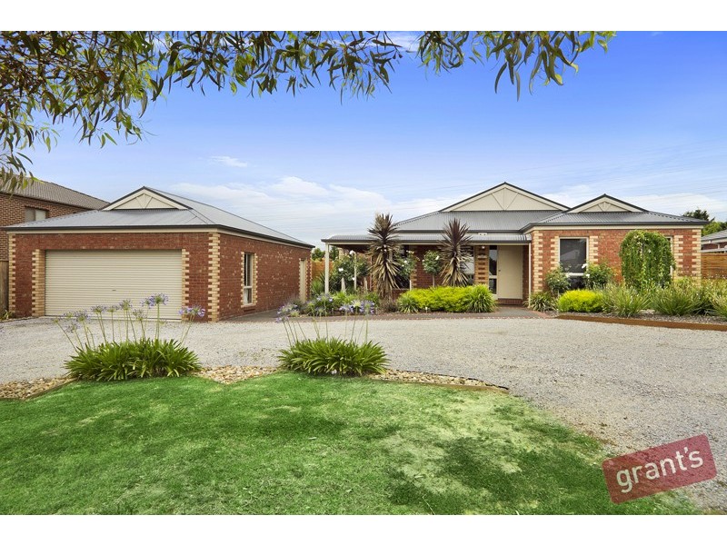 14 Roselea Place, Narre Warren North VIC 3804