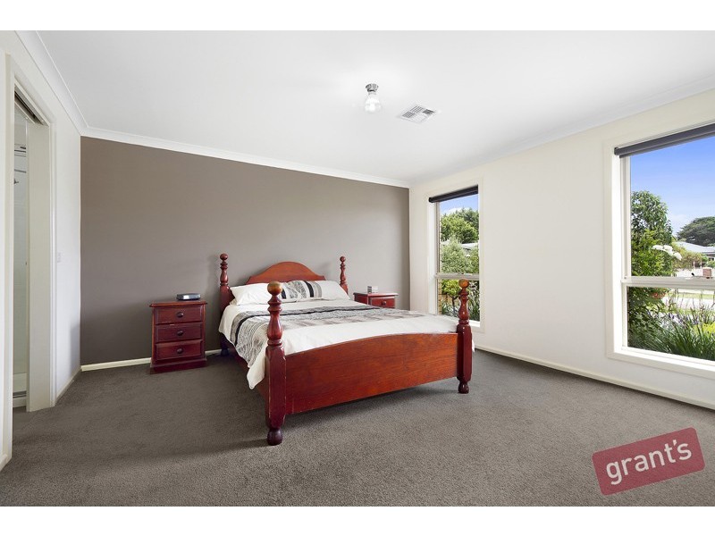 14 Roselea Place, Narre Warren North VIC 3804
