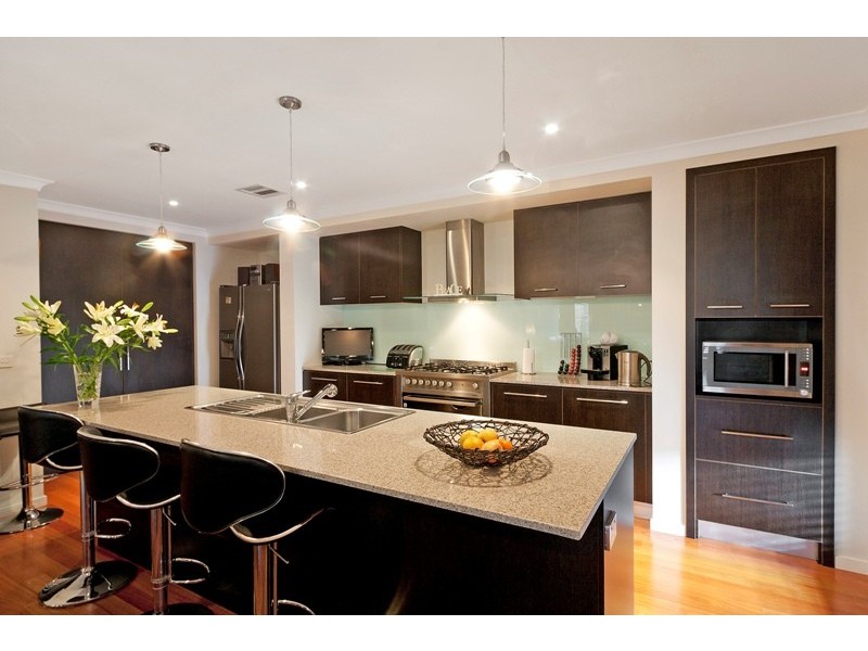 9 Rose Garden Court, Narre Warren North VIC 3804