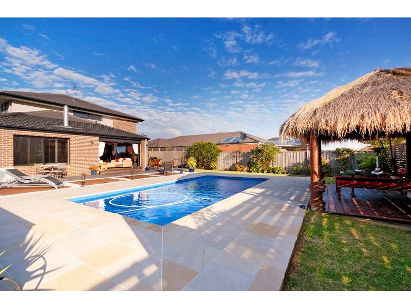 9 Rose Garden Court, Narre Warren North VIC 3804