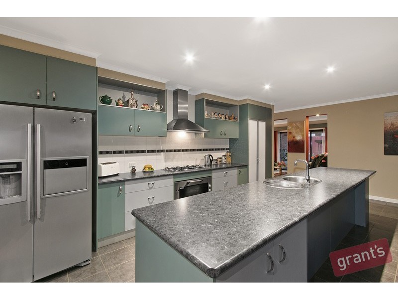 29 Rose Garden Court, Narre Warren North VIC 3804