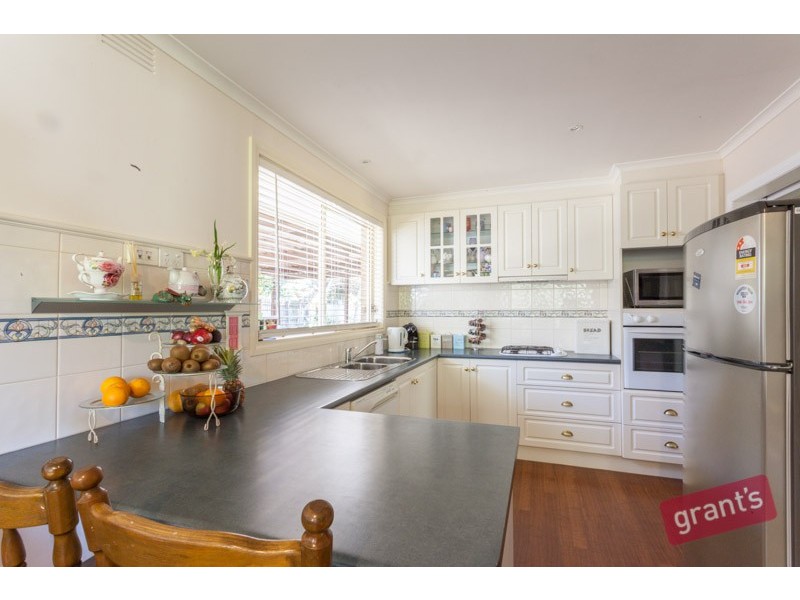 10 Springwood Avenue, Narre Warren VIC 3805