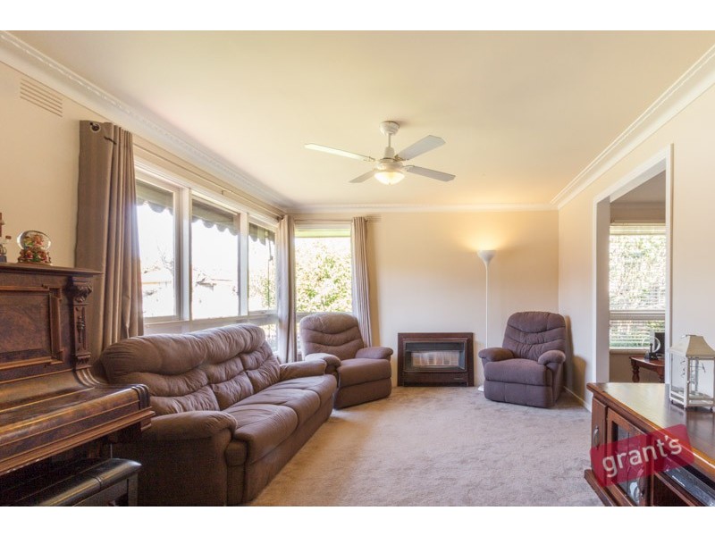 10 Springwood Avenue, Narre Warren VIC 3805