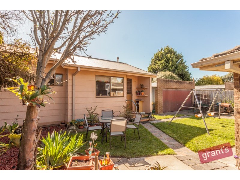 10 Springwood Avenue, Narre Warren VIC 3805