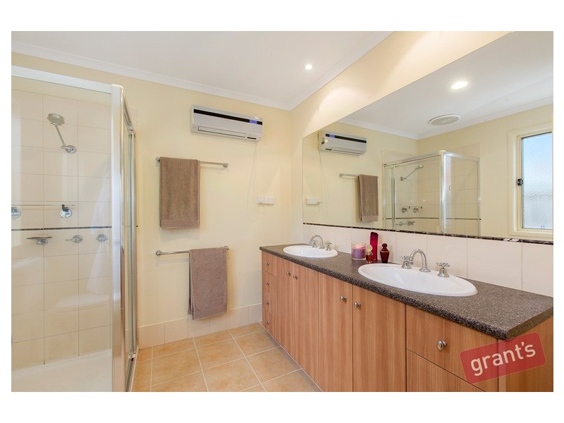 116 Harold Keys Drive, Narre Warren South VIC 3805