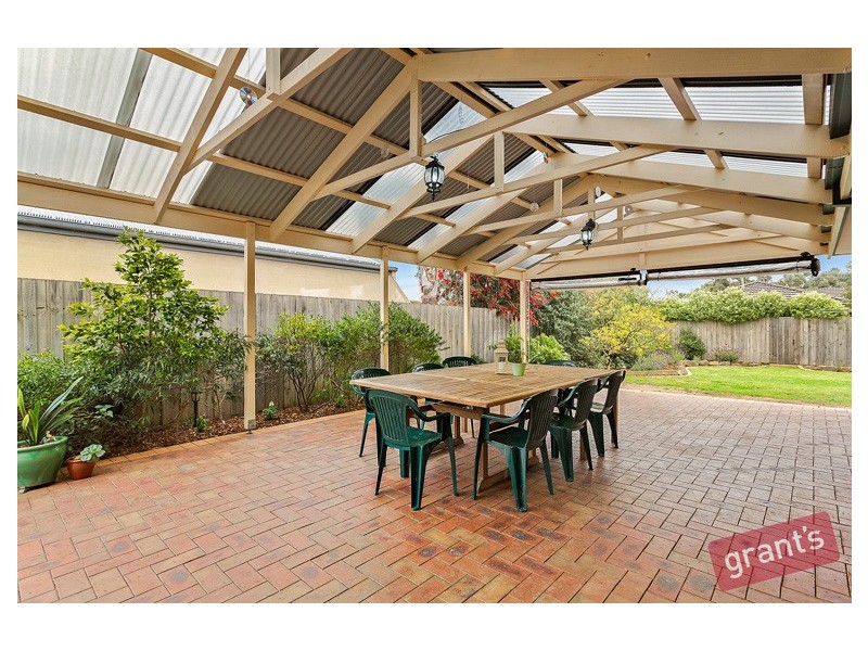 54 Harold Keys Drive, Narre Warren South VIC 3805