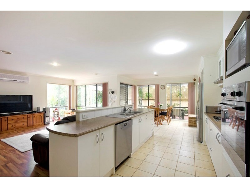 62 Galloway Drive, Narre Warren South VIC 3805