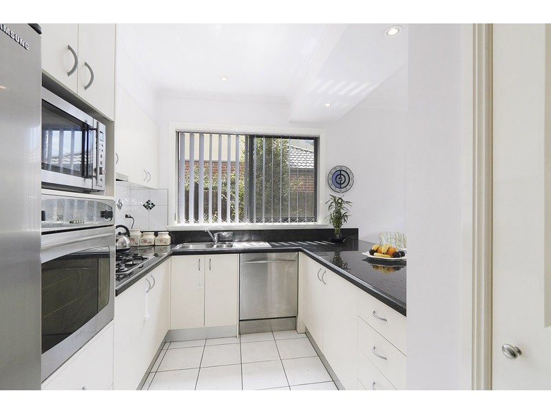 3/18 Marlesford Crecent, Berwick VIC 3806