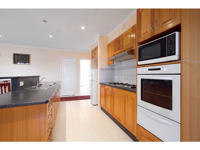 24 Tegans Close, Hallam VIC 3803