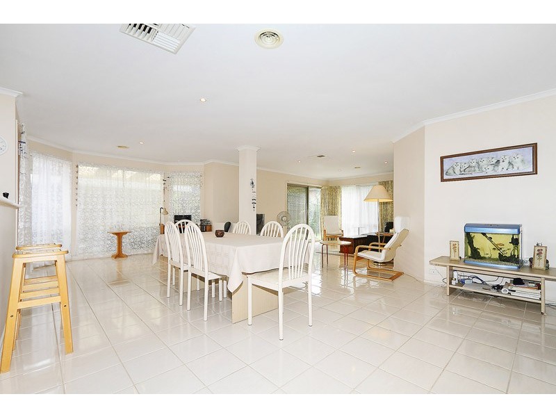 10 Yoni Court, Hallam VIC 3803