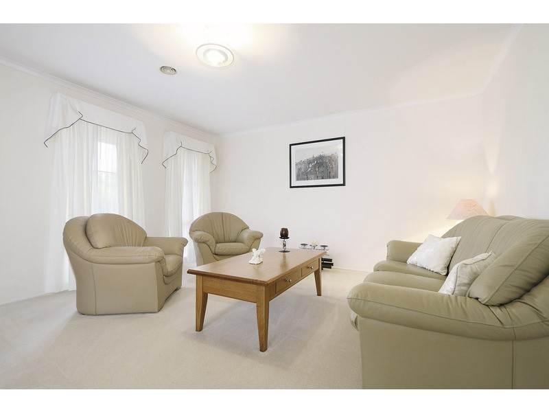 10 Yoni Court, Hallam VIC 3803