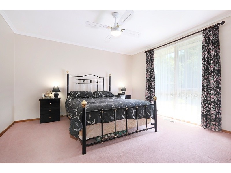 8 Dalbury Place, Narre Warren VIC 3805