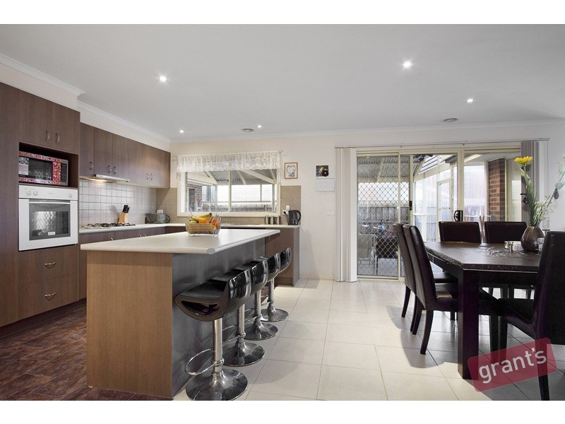 101 Melzak Way, Berwick VIC 3806