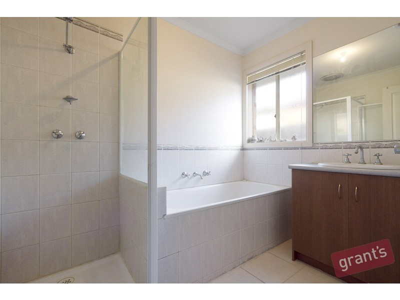 101 Melzak Way, Berwick VIC 3806