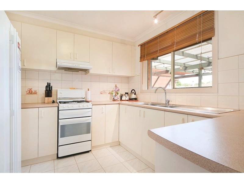 46 Hamilton Drive, Cranbourne North VIC 3977