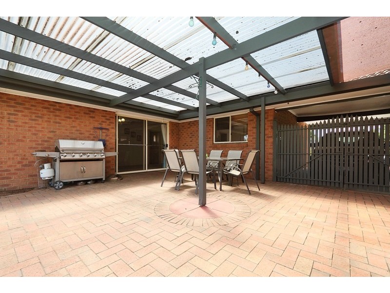 46 Hamilton Drive, Cranbourne North VIC 3977