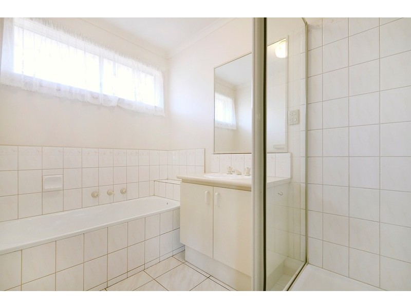 46 Hamilton Drive, Cranbourne North VIC 3977