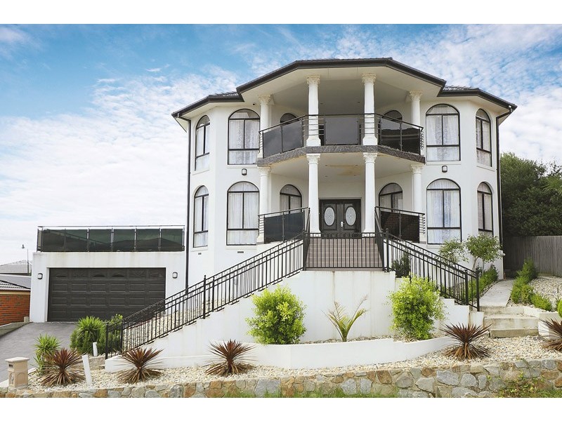 8 Milfull Court, Narre Warren VIC 3805